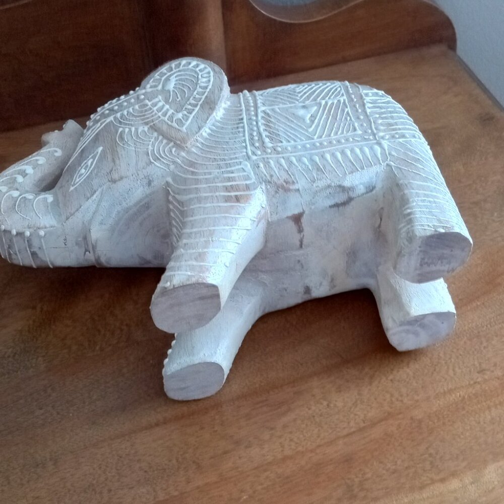 Elephant Statue - Picture 6 of 10
